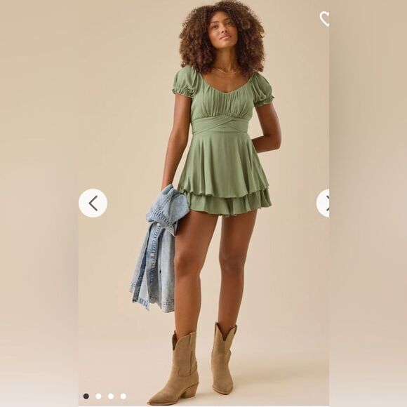 Altar’d State Haisley Layered Crossover Romper Sage Green Swiss Dot XL - Picture 3 of 14